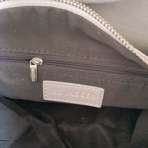 KC JAGGER Morgan Leather Backpack